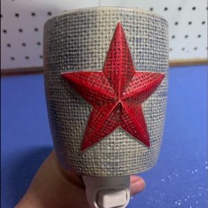 Star Plug In Warmer. Like new